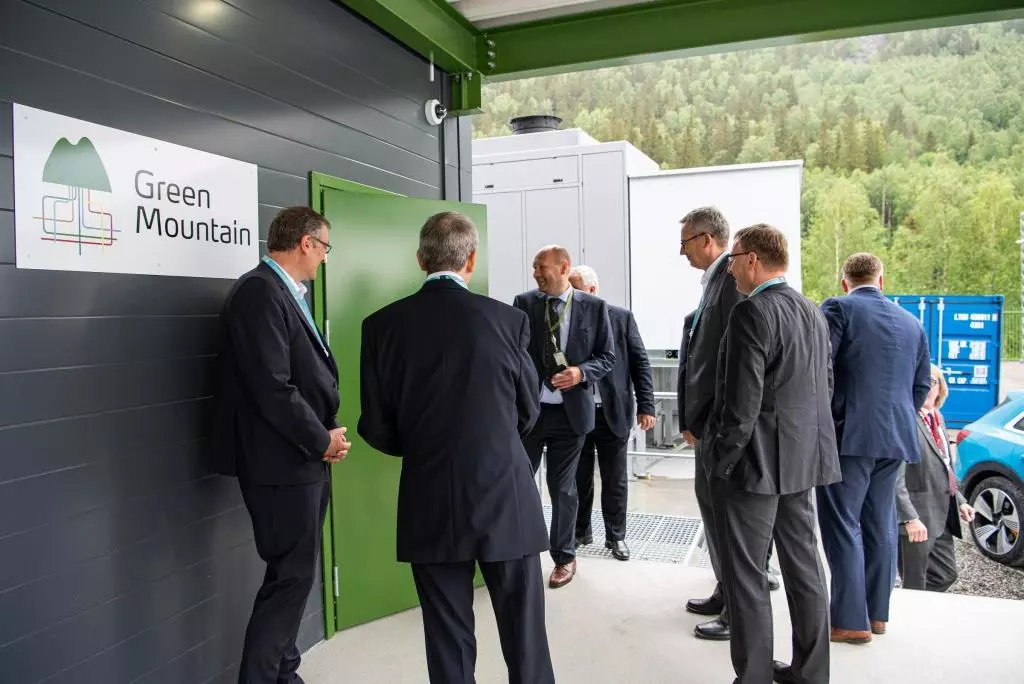 Volkswagen data centre Opening Ceremony DatahallTour