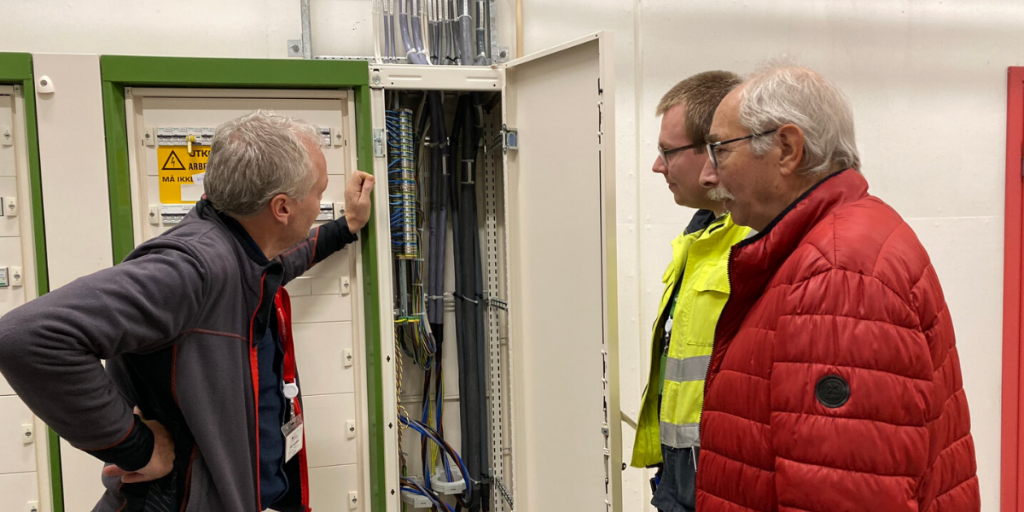 Electrician Exam - Showing Data Centre Skills
